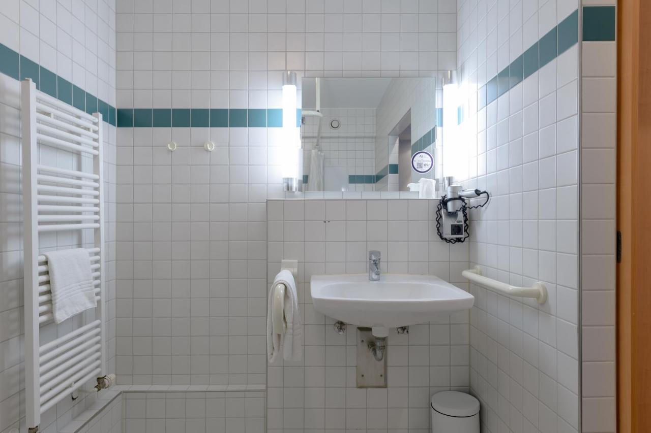 Ibis Koeln Frechen Hotell Eksteriør bilde
